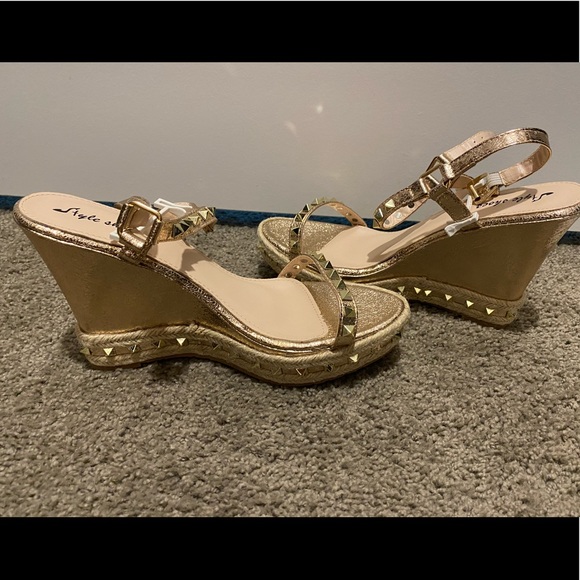 Rose Gold Wedge Sandals - Picture 2 of 4